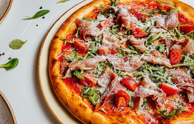الحقيقة حول البيتزا المجمدة: هل هي مفيدة لصحتك؟