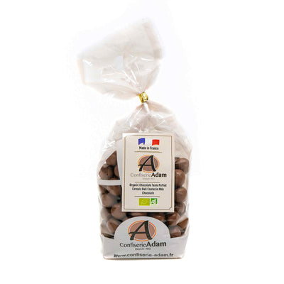 Organic Chocolate taste puffed cereals ball coated in milk chocolate