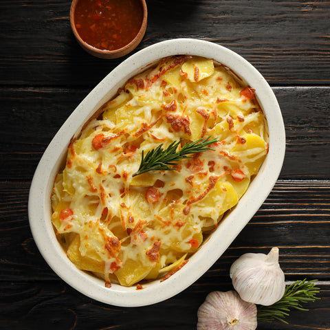 معكرونة بالجبنة الفورنو مع سجق إيطالي